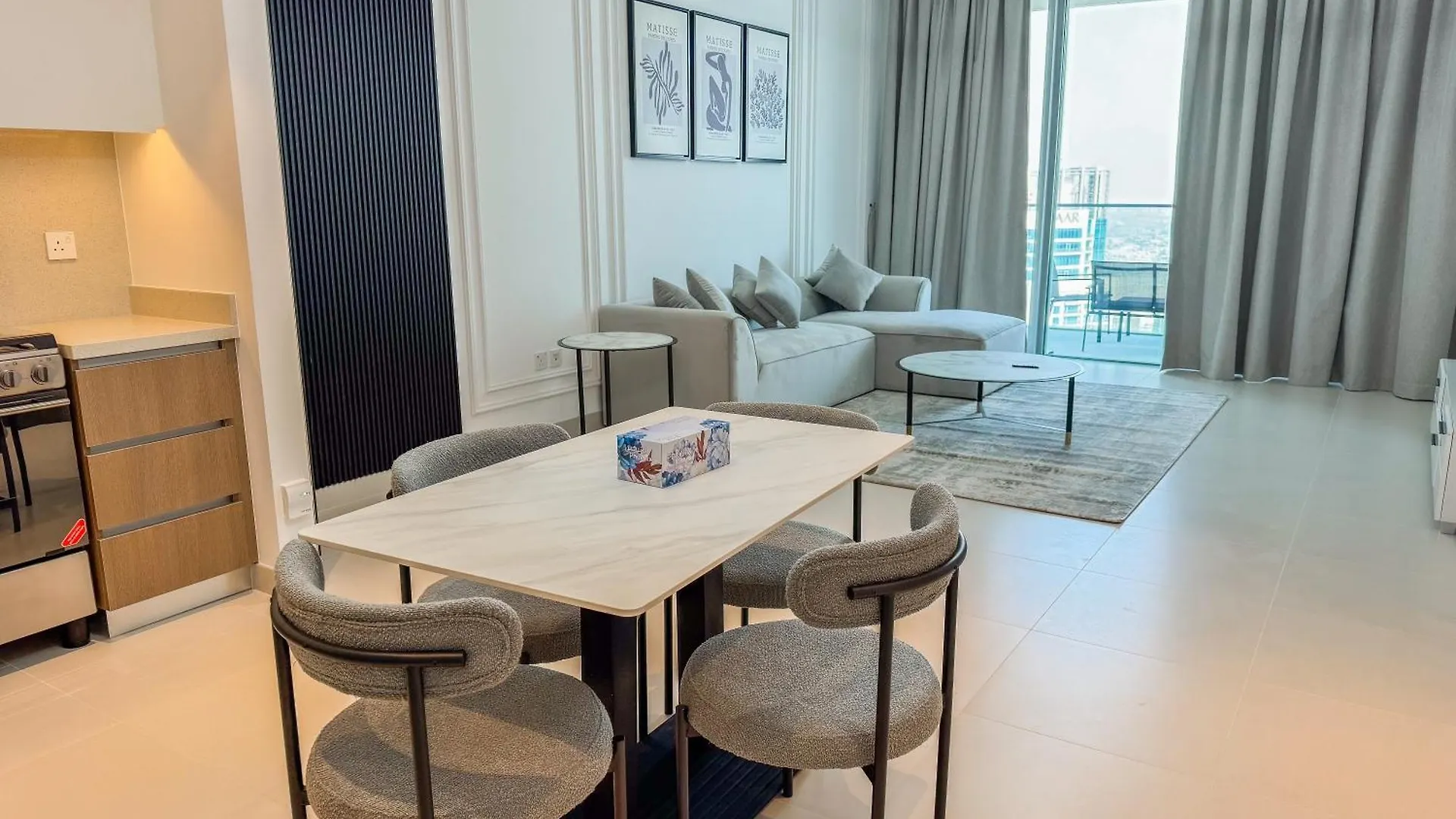 Like Home - 5306 Modern Two-Bedroom Apartment Overlooking The Creek Dubai