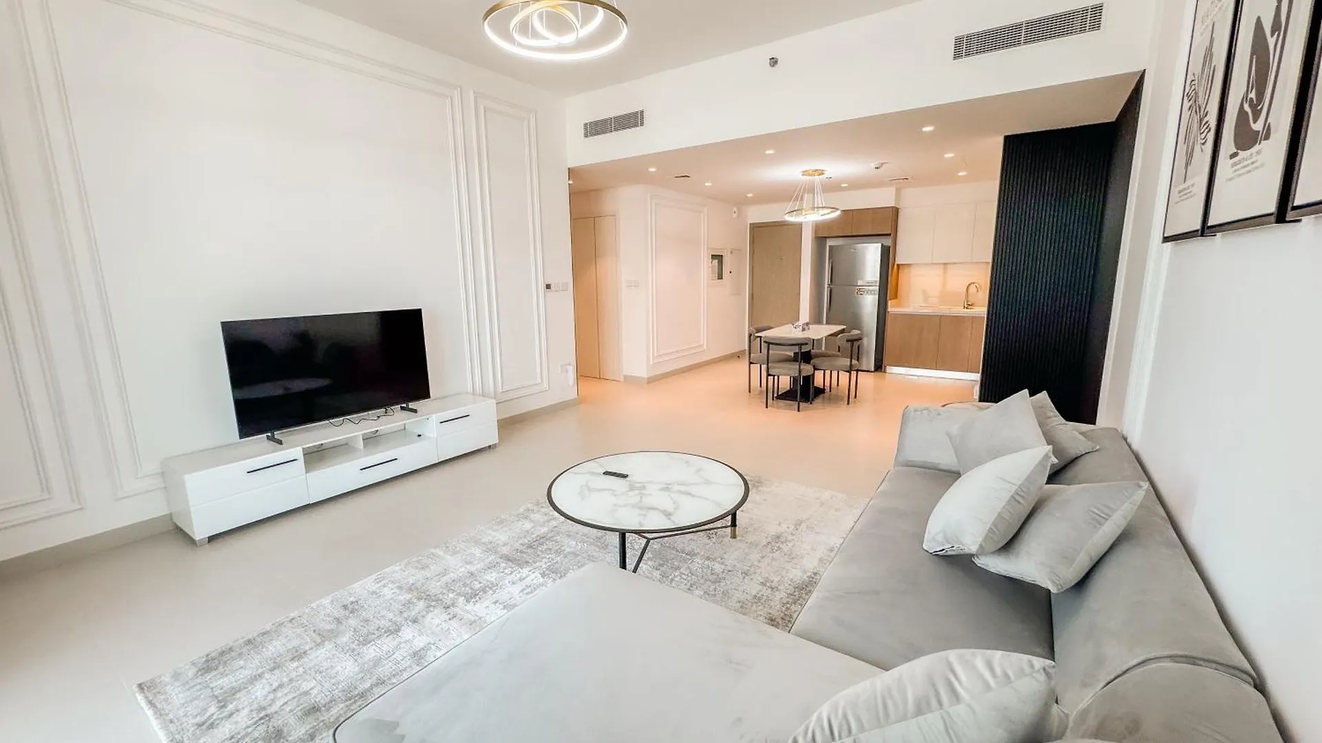Like Home - 5306 Modern Two-Bedroom Apartment Overlooking The Creek Dubai