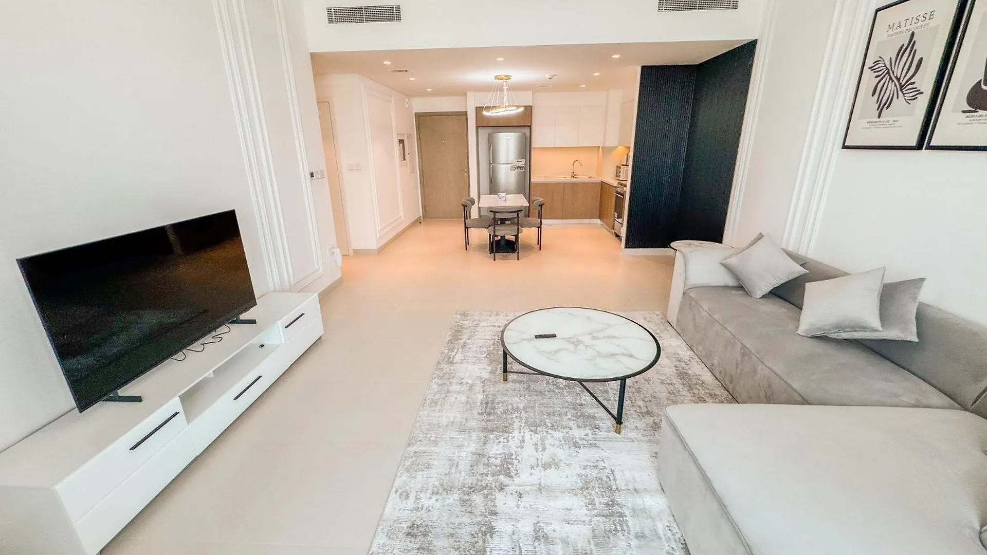 Like Home - 5306 Modern Two-Bedroom Apartment Overlooking The Creek Dubai