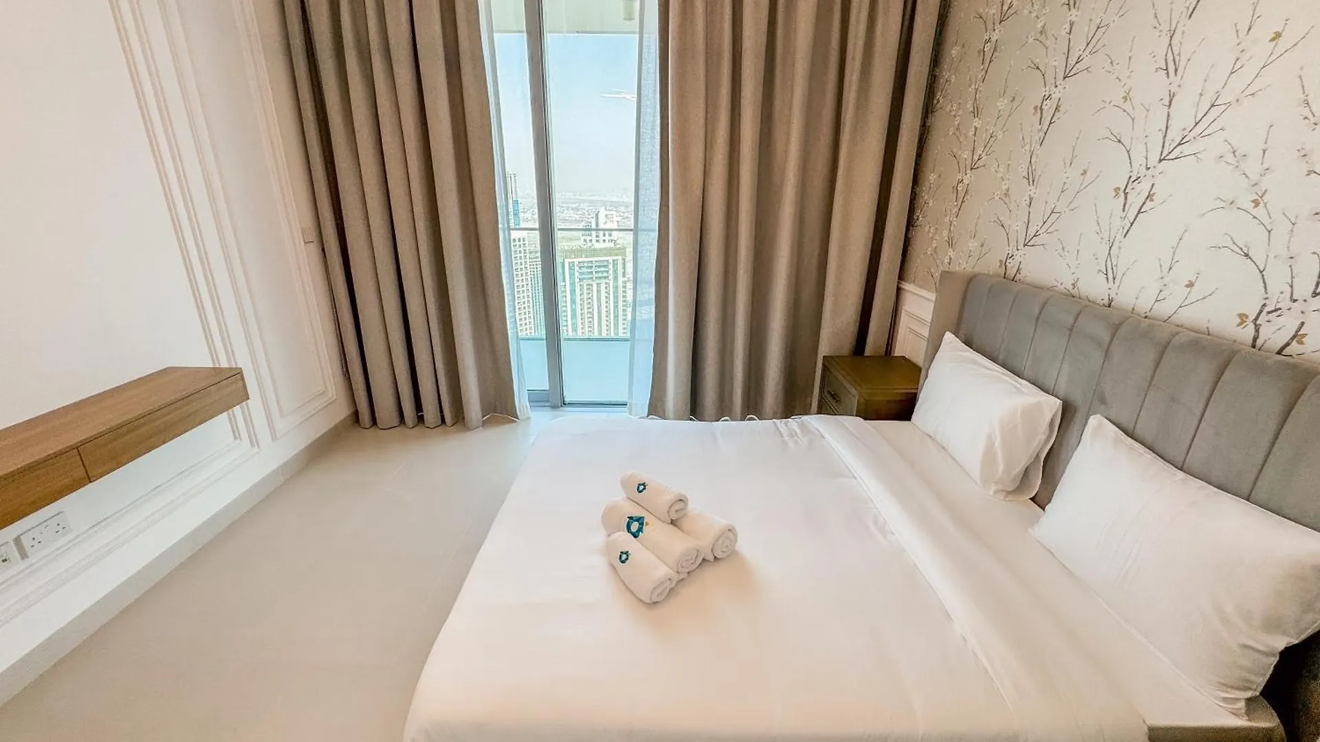 Like Home - 5306 Modern Two-Bedroom Apartment Overlooking The Creek Dubai