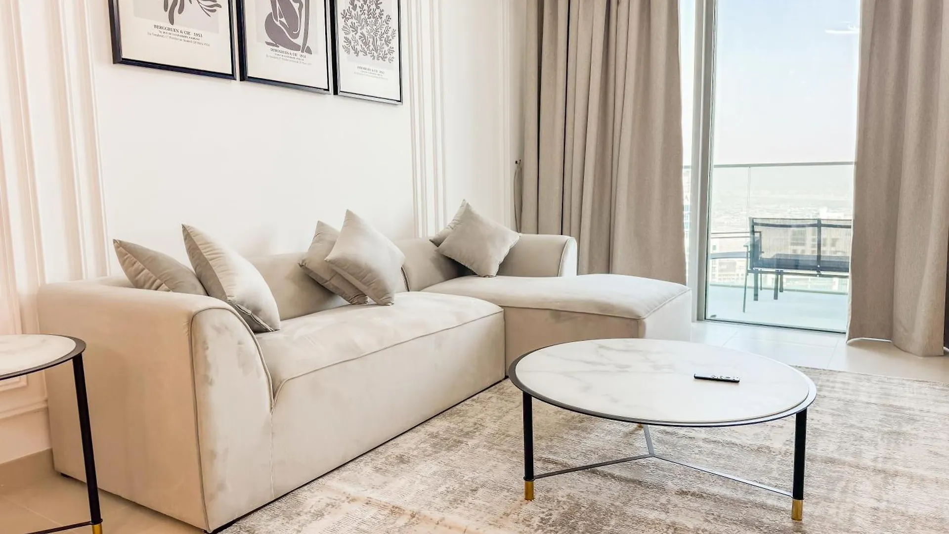 Like Home - 5306 Modern Two-Bedroom Apartment Overlooking The Creek Dubai 0*,  United Arab Emirates