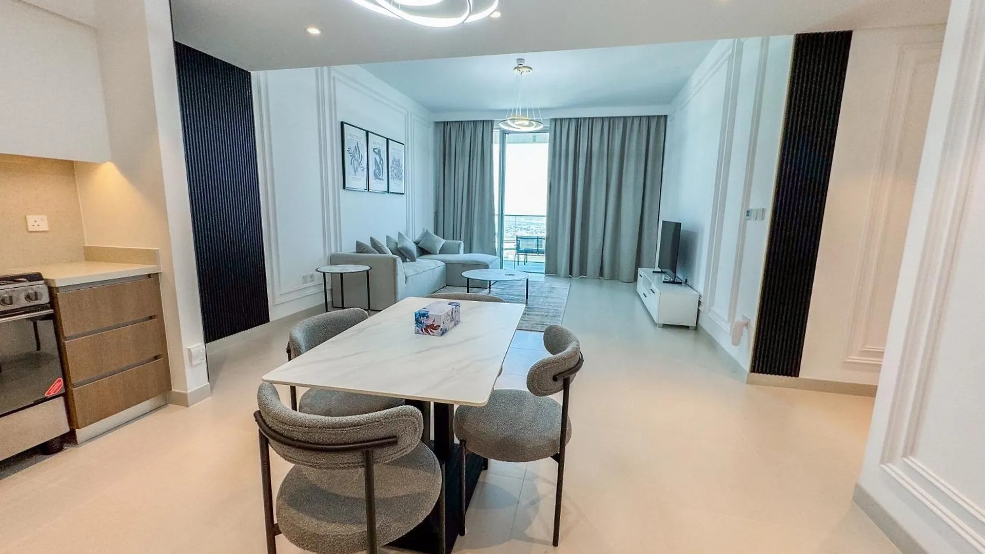 Like Home - 5306 Modern Two-Bedroom Apartment Overlooking The Creek Dubai